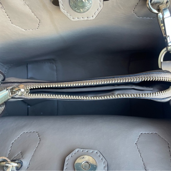 Michael Kors Mercer Gallery Women's Medium Tote - Picture 8 of 10